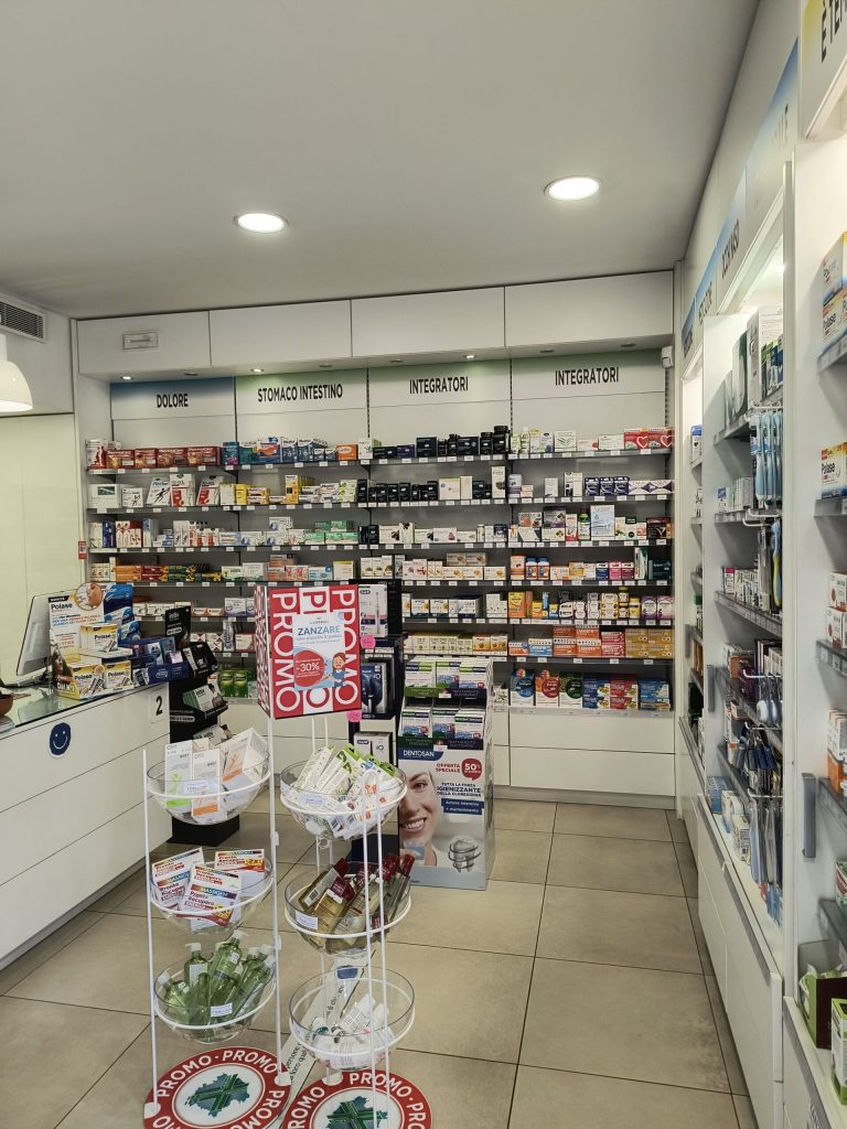 Clienti e farmacisti al centro: progetto di remise en forme per le Farmacie Comunali di Peschiera Borromeo, lay out commerciale, ricategorizzazione e comunicazione &ndash; Now Farmacia