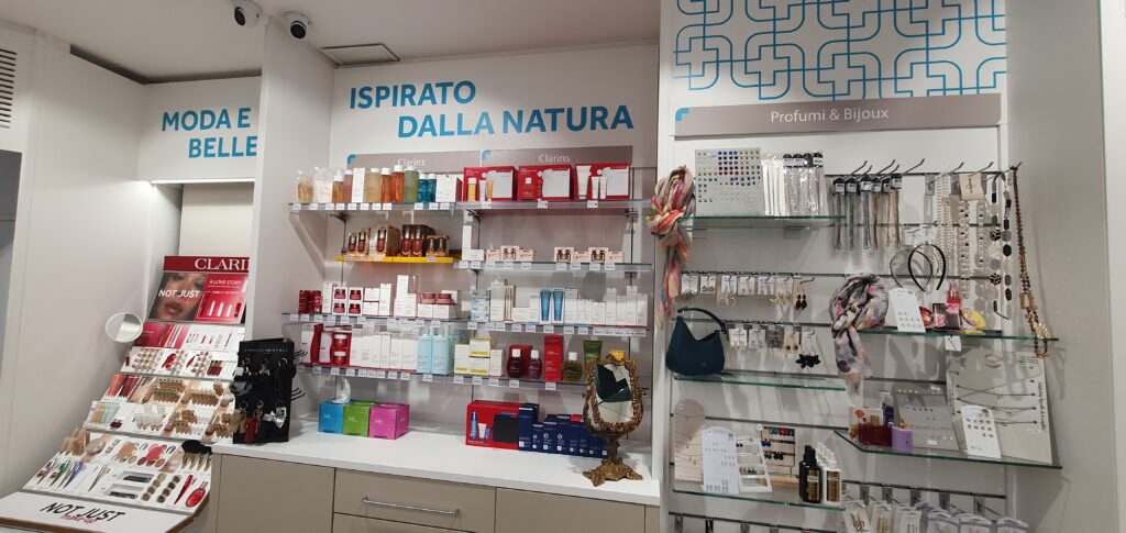 Farmacia Scalas: un progetto di visual merchandising che va oltre i tradizionali category della Farmacia – Now Farmacia Farmacia Scalas: un progetto di visual merchandising che va oltre i tradizionali category della Farmacia – Now Farmacia